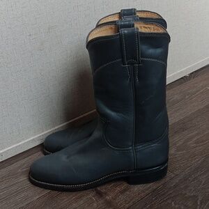 Vintage Leather Cowboy boots  by Justin